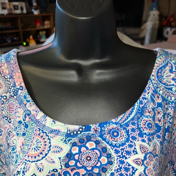 T By Talbots Cut Out Back T-Shirt - Picture 2 of 8